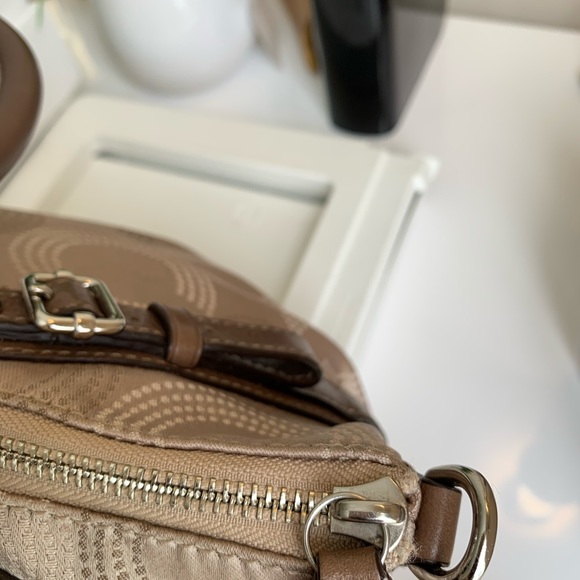 Oprah’s Favorite Coach Bag - Picture 4 of 9